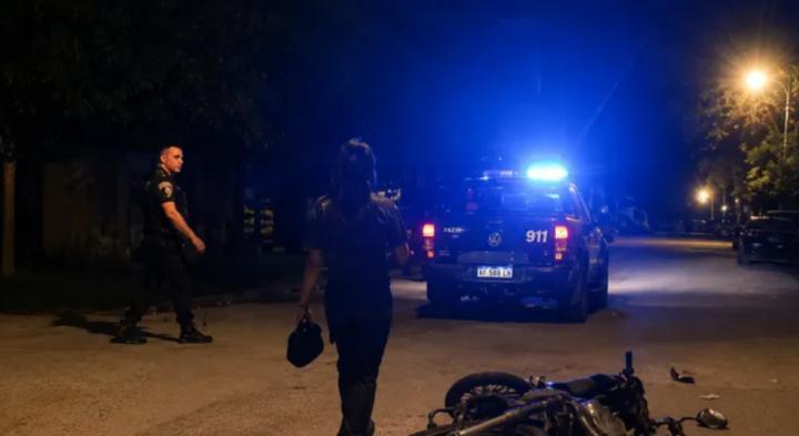 El joven de 21 años continúa en estado crítico