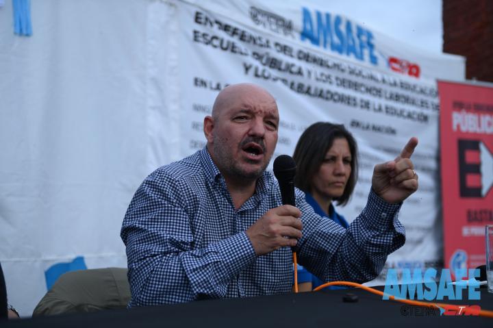 La carpa de la dignidad docente llegará a Santa Fe el próximo 13 de junio