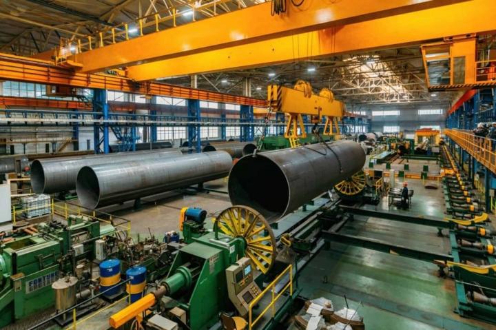 La industria, entre la contracción y la reconfiguración productiva
