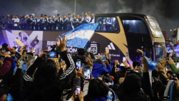 Emotivo recibimiento para el seleccionado