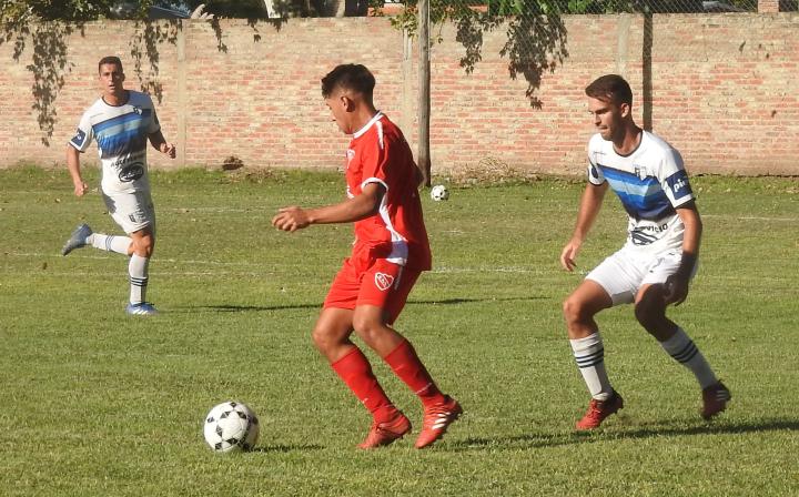 Flexibilización: extensión horaria para el comercio, reuniones hasta 20 personas y público en las competencias deportivas