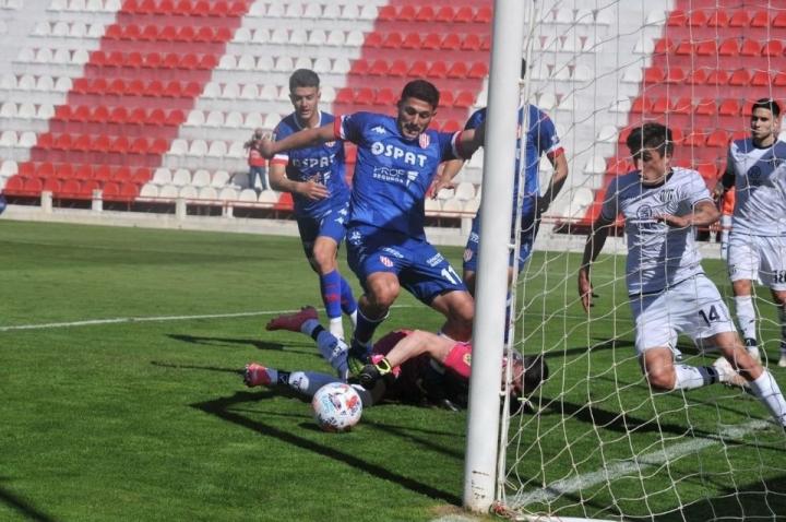 Unión visita a Godoy Cruz con la obligación de ganar 
